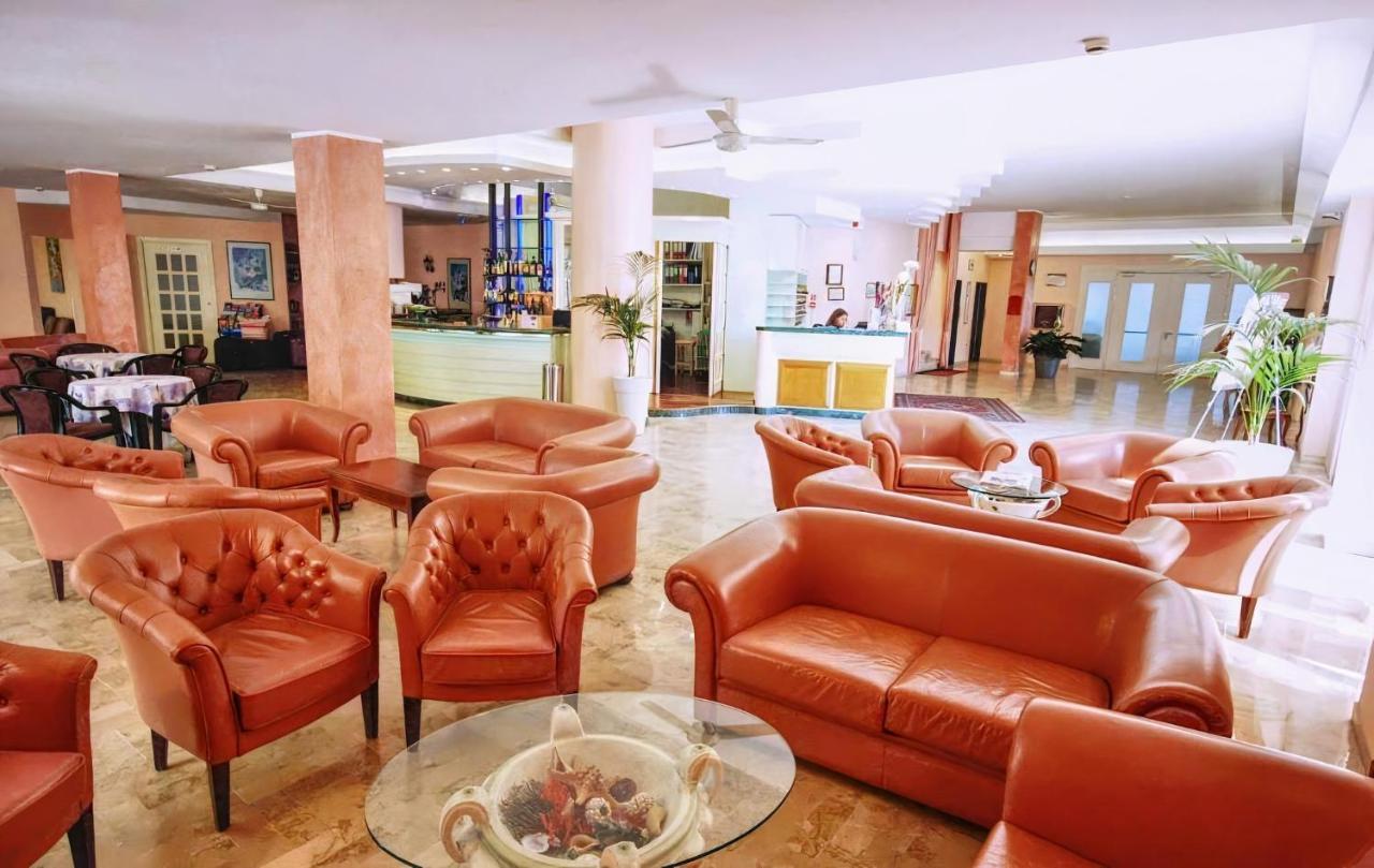 Hotel Royal-Spiaggia غاتيو أ ماري المظهر الخارجي الصورة