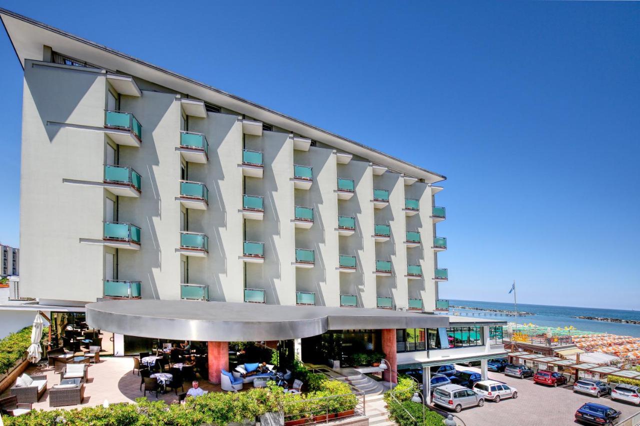 Hotel Royal-Spiaggia غاتيو أ ماري المظهر الخارجي الصورة