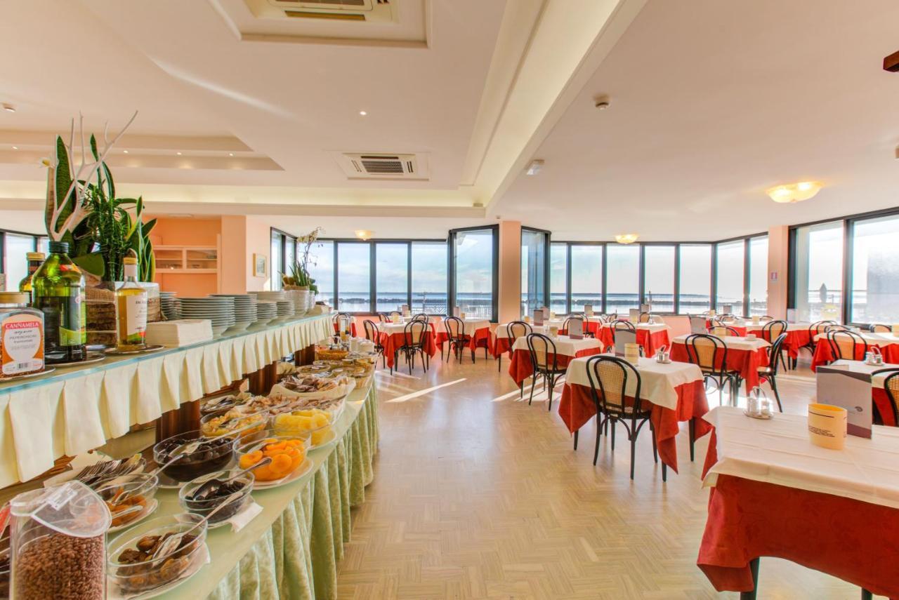 Hotel Royal-Spiaggia غاتيو أ ماري المظهر الخارجي الصورة