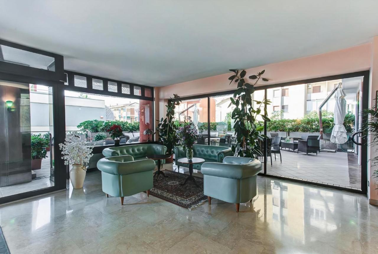 Hotel Royal-Spiaggia غاتيو أ ماري المظهر الخارجي الصورة