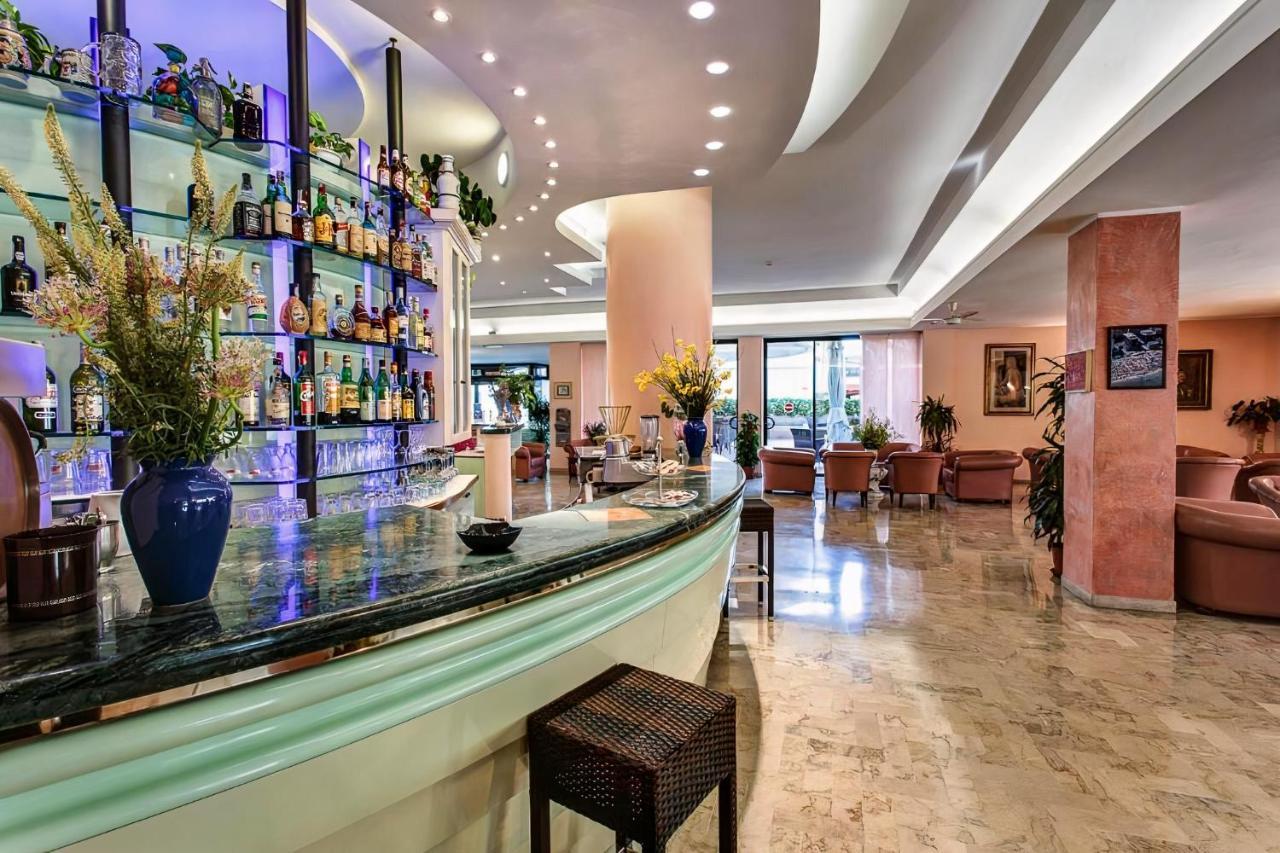 Hotel Royal-Spiaggia غاتيو أ ماري المظهر الخارجي الصورة