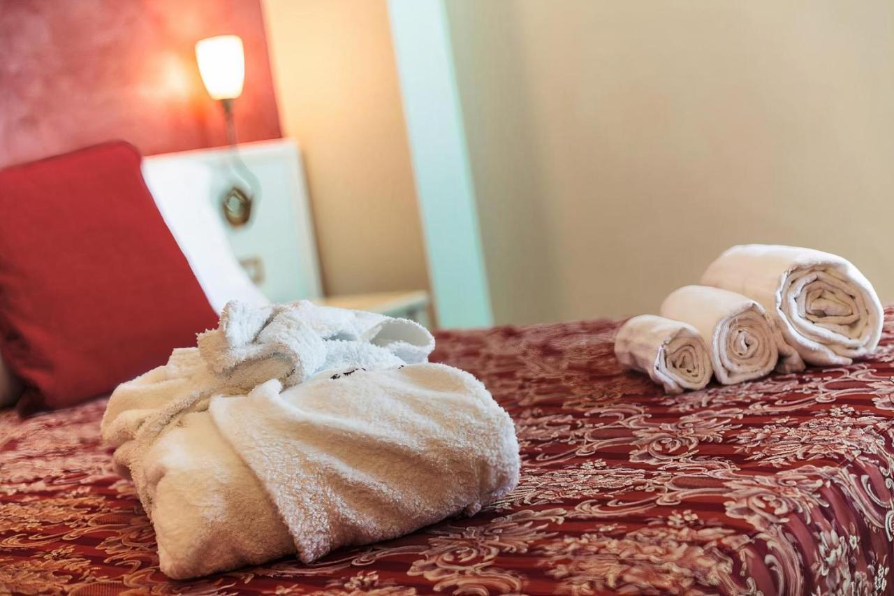 Hotel Royal-Spiaggia غاتيو أ ماري المظهر الخارجي الصورة
