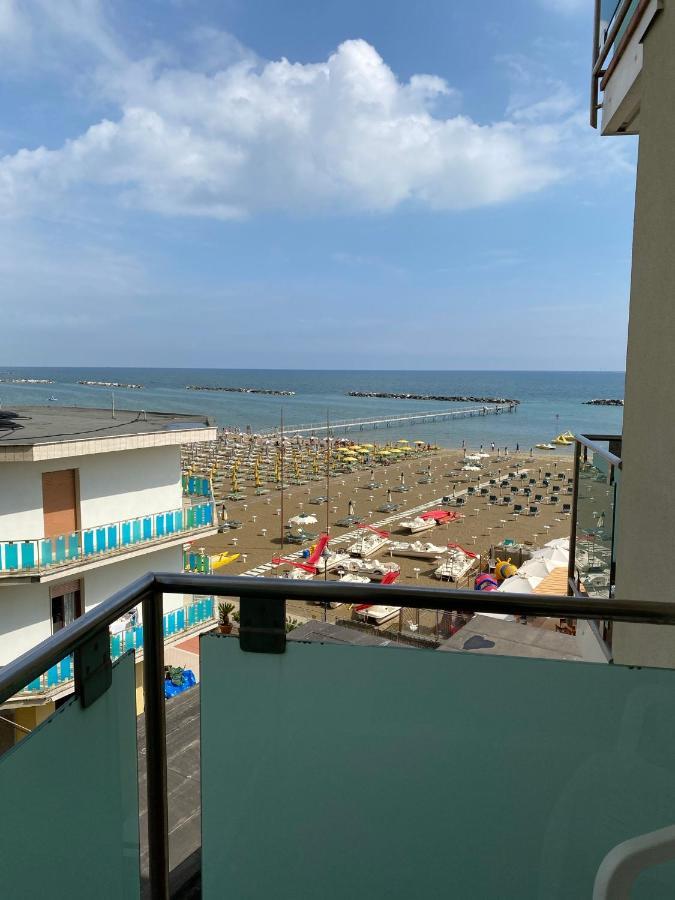 Hotel Royal-Spiaggia غاتيو أ ماري المظهر الخارجي الصورة
