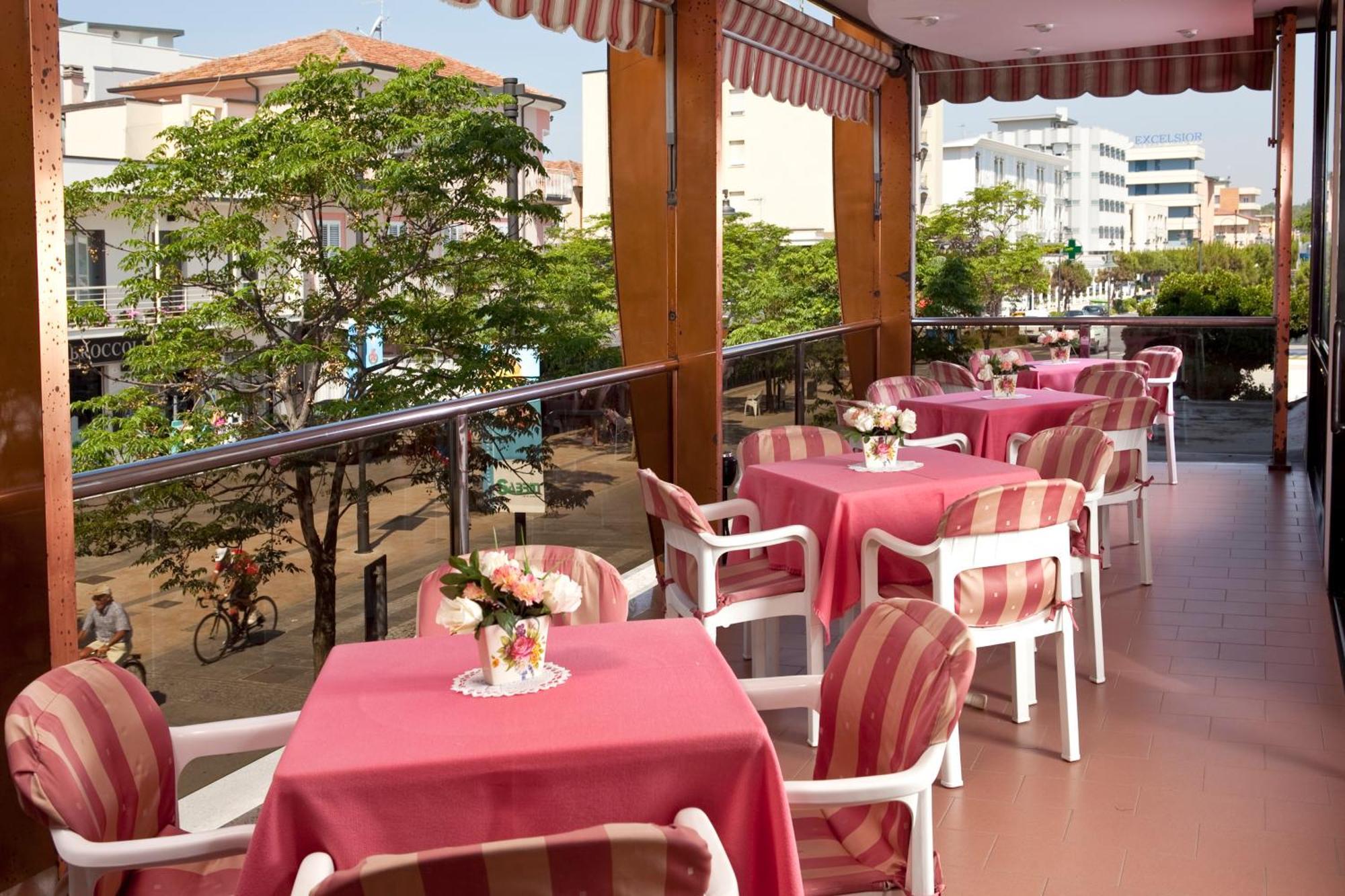 Hotel Royal-Spiaggia غاتيو أ ماري المظهر الخارجي الصورة